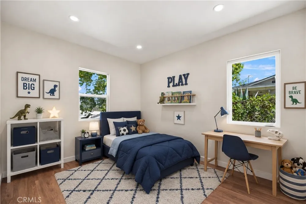 10512 Samoa Ave Tujunga, CA 91042