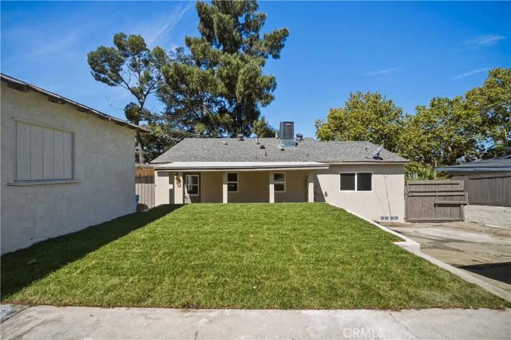 10512 Samoa Ave Tujunga, CA 91042