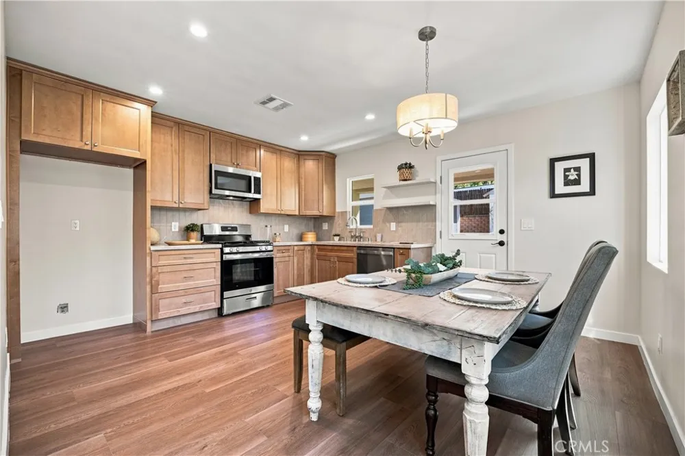 10512 Samoa Ave Tujunga, CA 91042