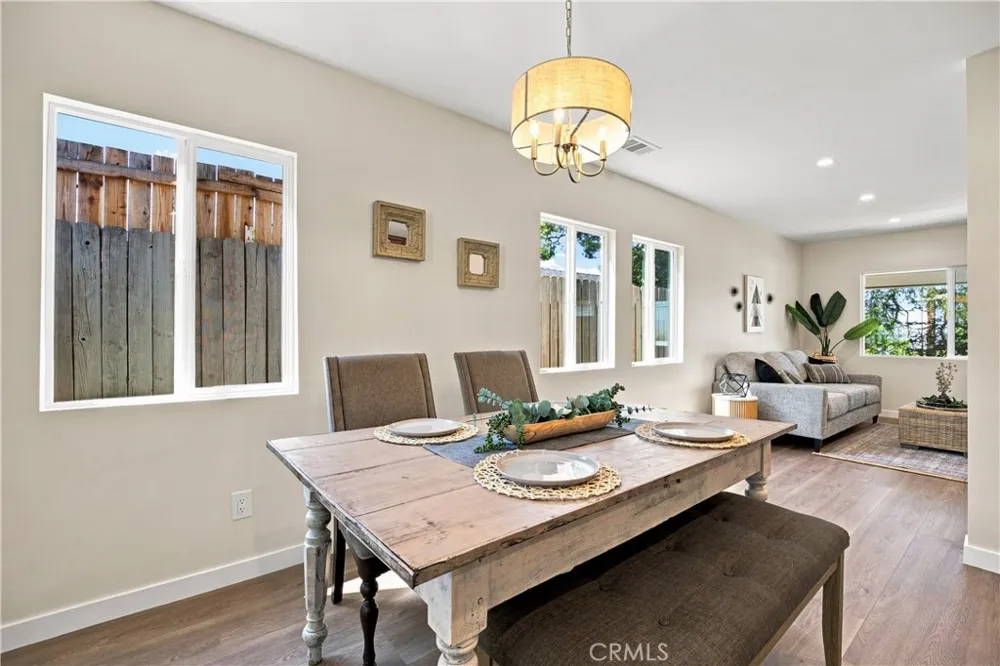 10512 Samoa Ave Tujunga, CA 91042