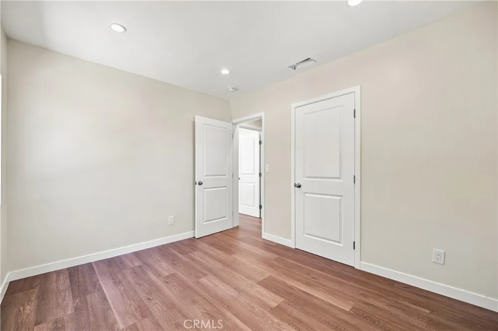10512 Samoa Ave Tujunga, CA 91042