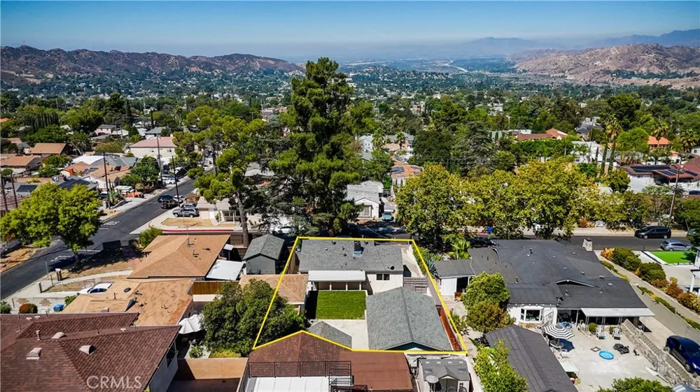 10512 Samoa Ave Tujunga, CA 91042