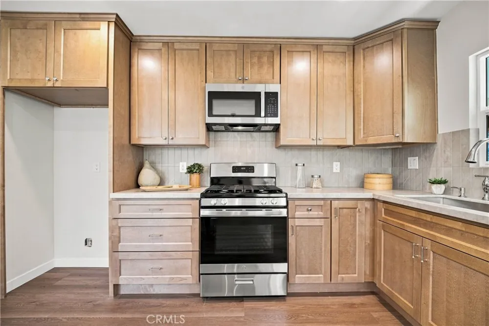 10512 Samoa Ave Tujunga, CA 91042
