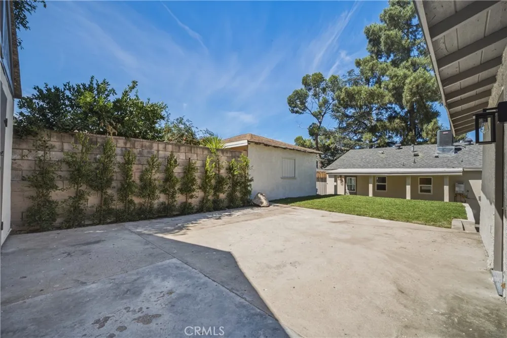 10512 Samoa Ave Tujunga, CA 91042