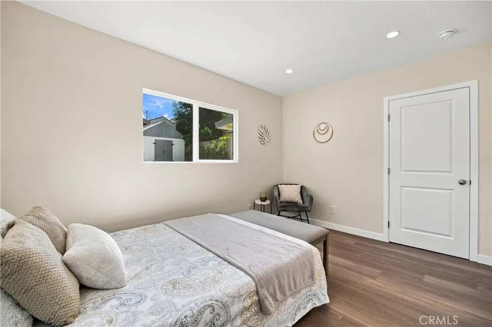 10512 Samoa Ave Tujunga, CA 91042
