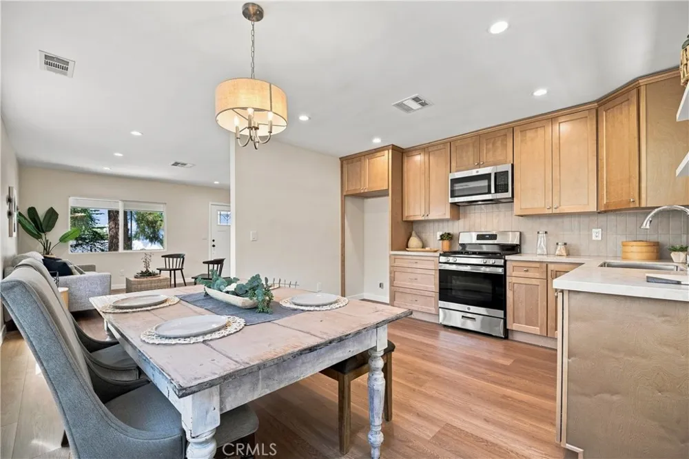 10512 Samoa Ave Tujunga, CA 91042