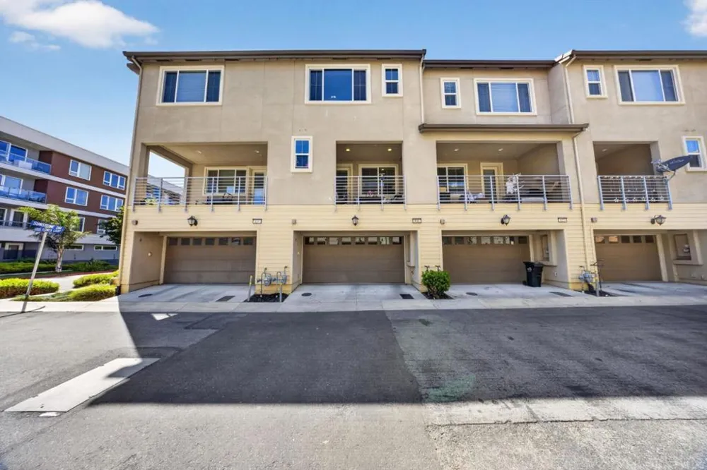 833 Lotus Flower Loop San Jose, CA 95123