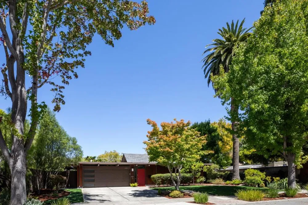 1131 Parkinson Avenue Palo Alto, CA 94301