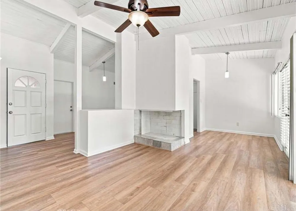 7735 Zelzah Ave Reseda, CA 91335