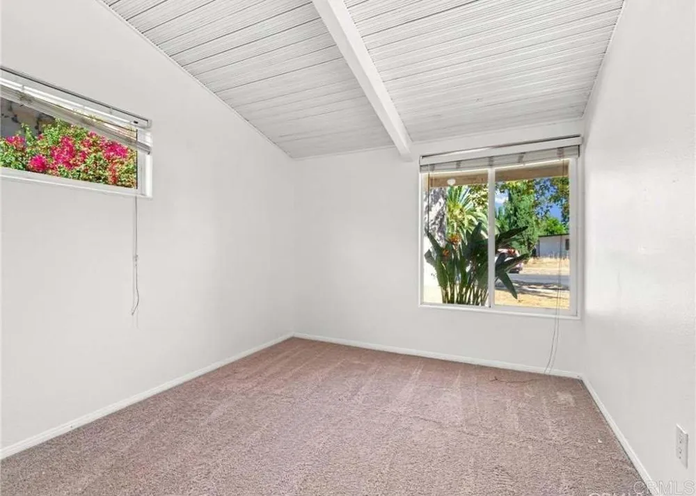 7735 Zelzah Ave Reseda, CA 91335