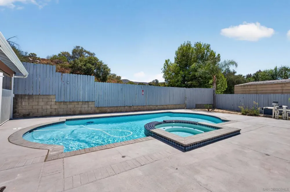 8538 Rosada Way El Cajon, CA 92021