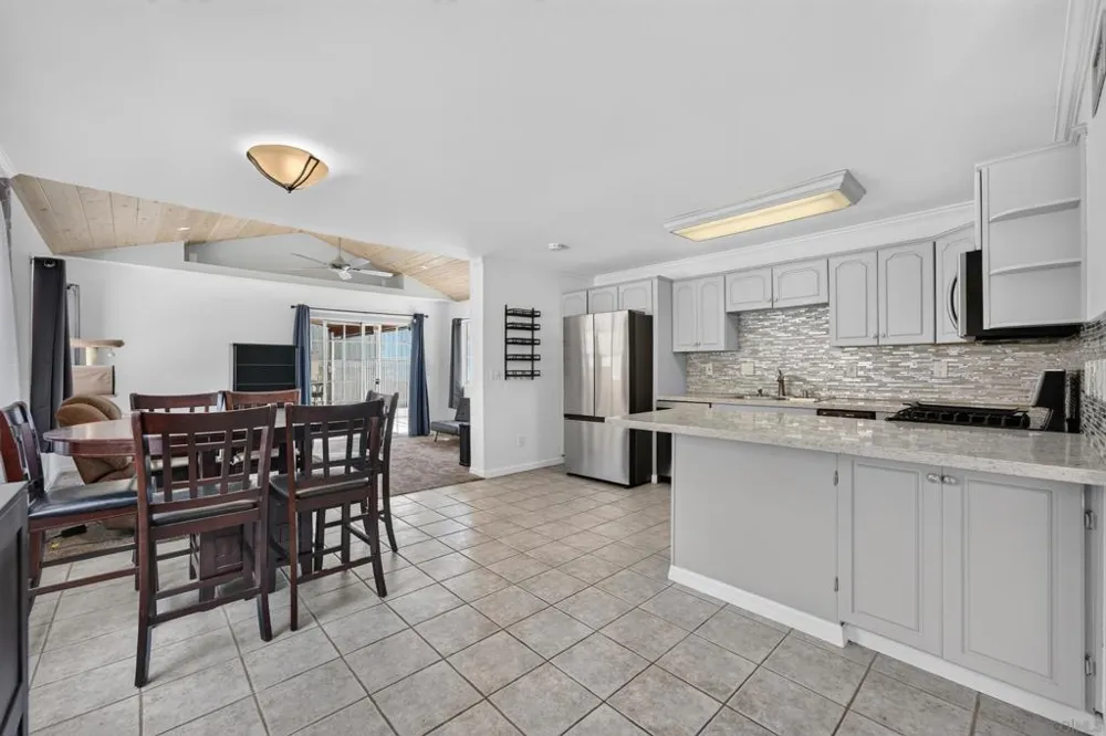 8538 Rosada Way El Cajon, CA 92021