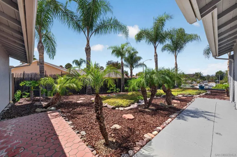 8538 Rosada Way El Cajon, CA 92021
