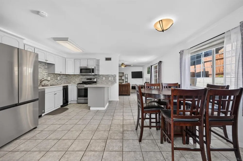 8538 Rosada Way El Cajon, CA 92021