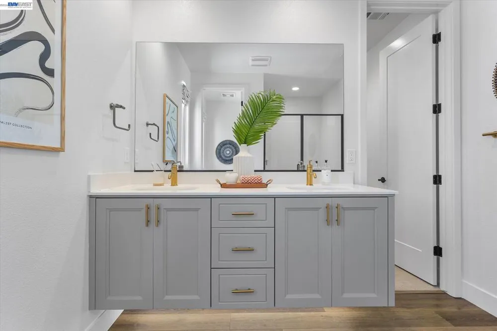 55 W Atlantic Ave #1002 Alameda, CA 94501