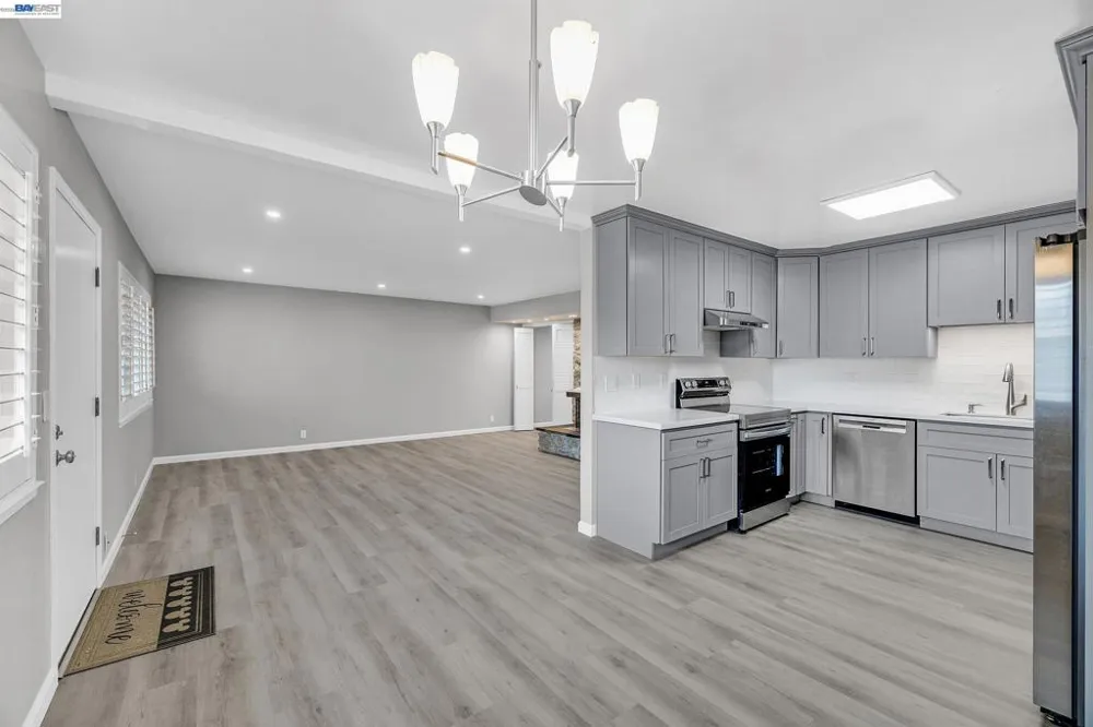 2133 Santa Clara Ave #328 Alameda, CA 94501