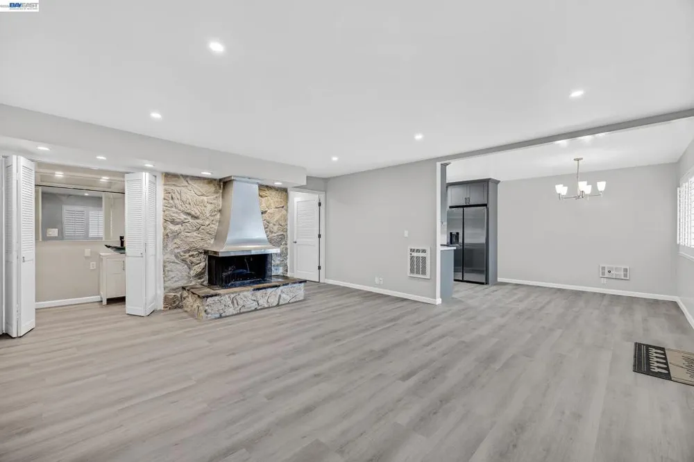 2133 Santa Clara Ave #328 Alameda, CA 94501