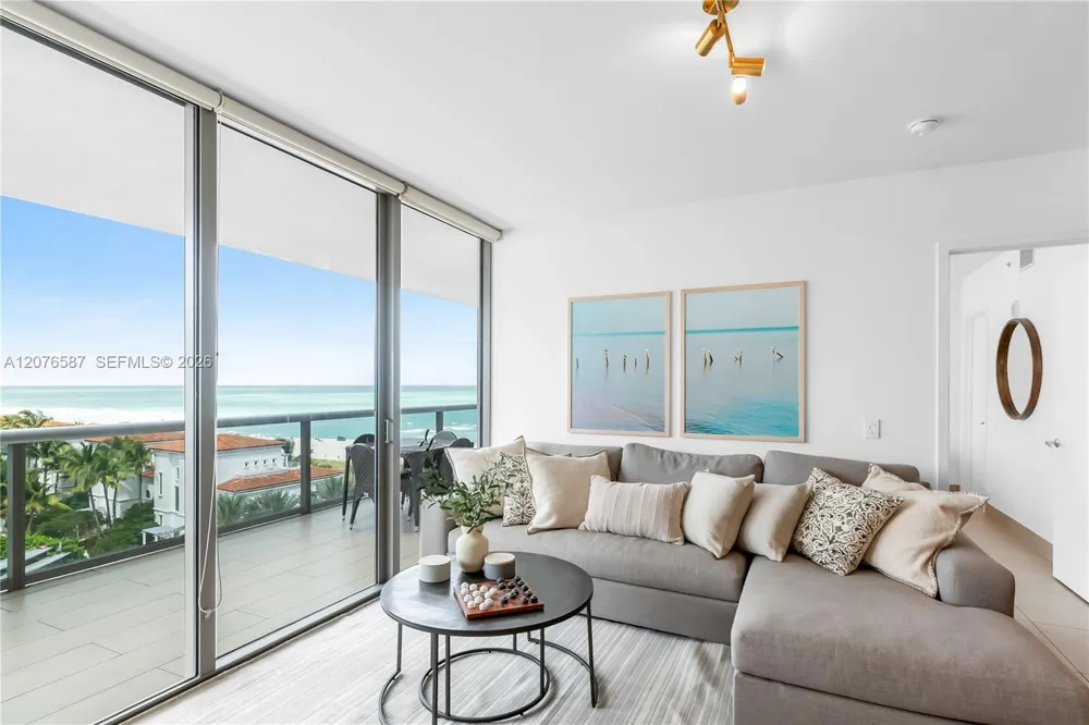 5875 Collins Ave #903 Miami Beach, FL 33140