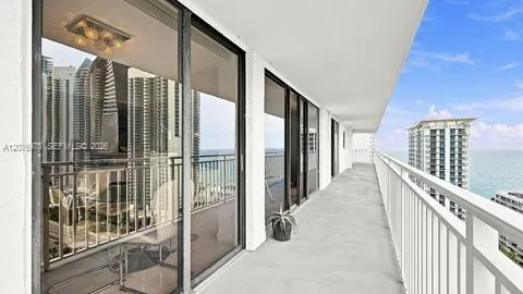 210 174 St #2401 Sunny Isles Beach, FL 33160