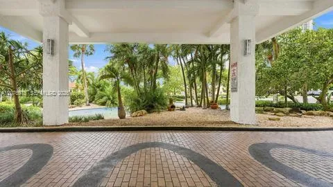 210 174 St #2401 Sunny Isles Beach, FL 33160