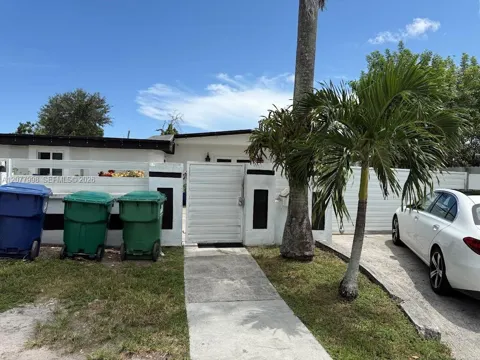1720 NW 124th Ter
