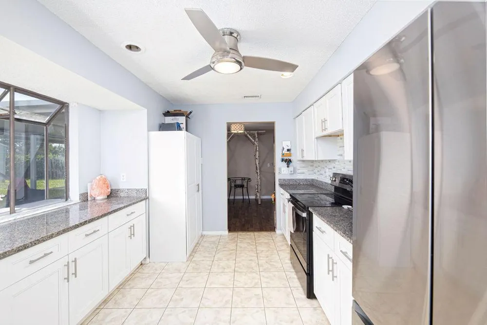1337 SE ROANOKE STREET Port St. Lucie, FL 34952