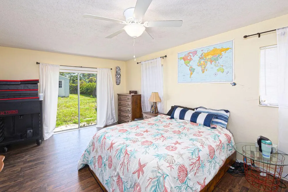 1337 SE ROANOKE STREET Port St. Lucie, FL 34952