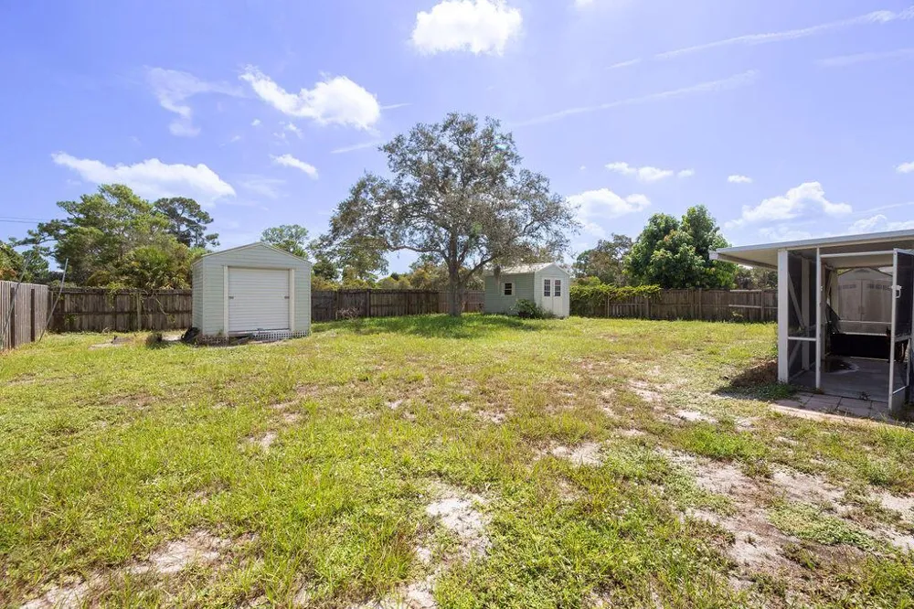 1337 SE ROANOKE STREET Port St. Lucie, FL 34952