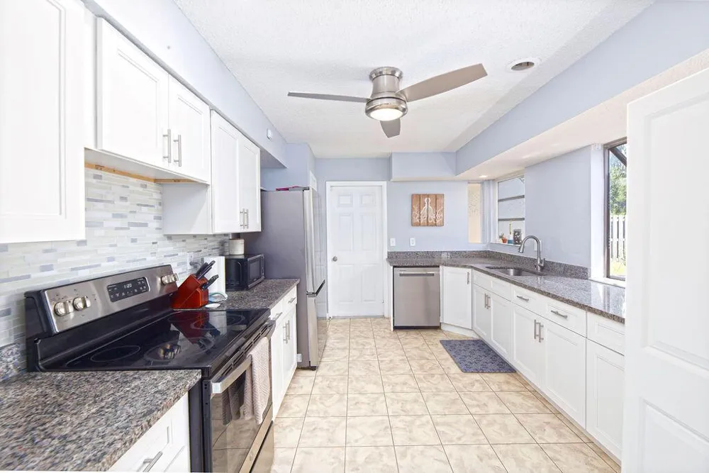 1337 SE ROANOKE STREET Port St. Lucie, FL 34952