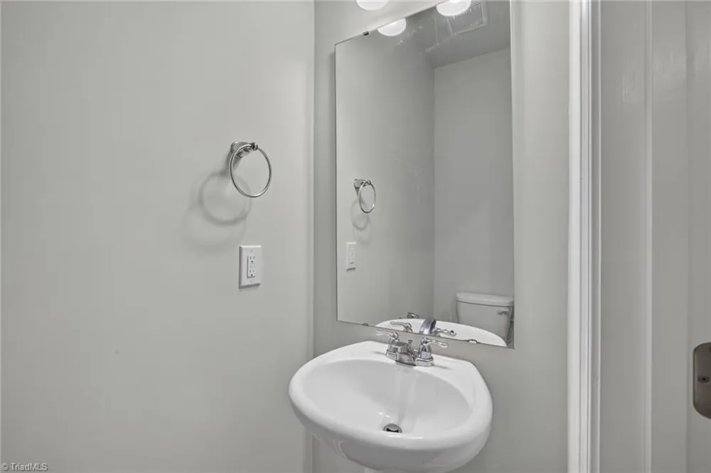 814 Falls Grove Trail High Point, NC 27265