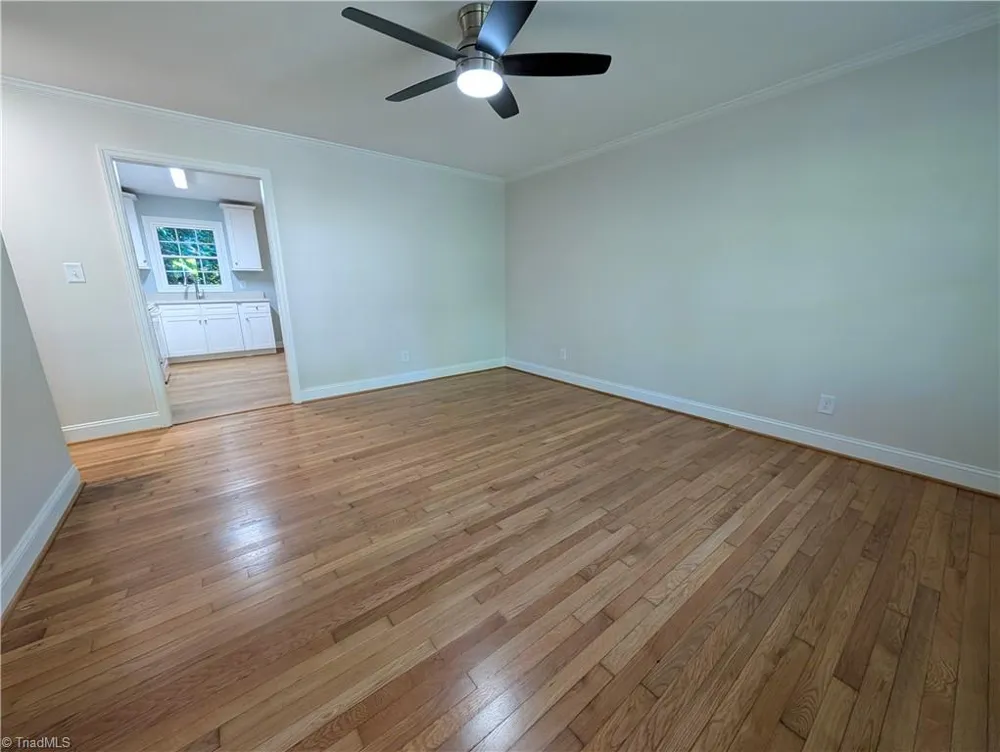 1274 Tredwell Drive Winston-Salem, NC 27103