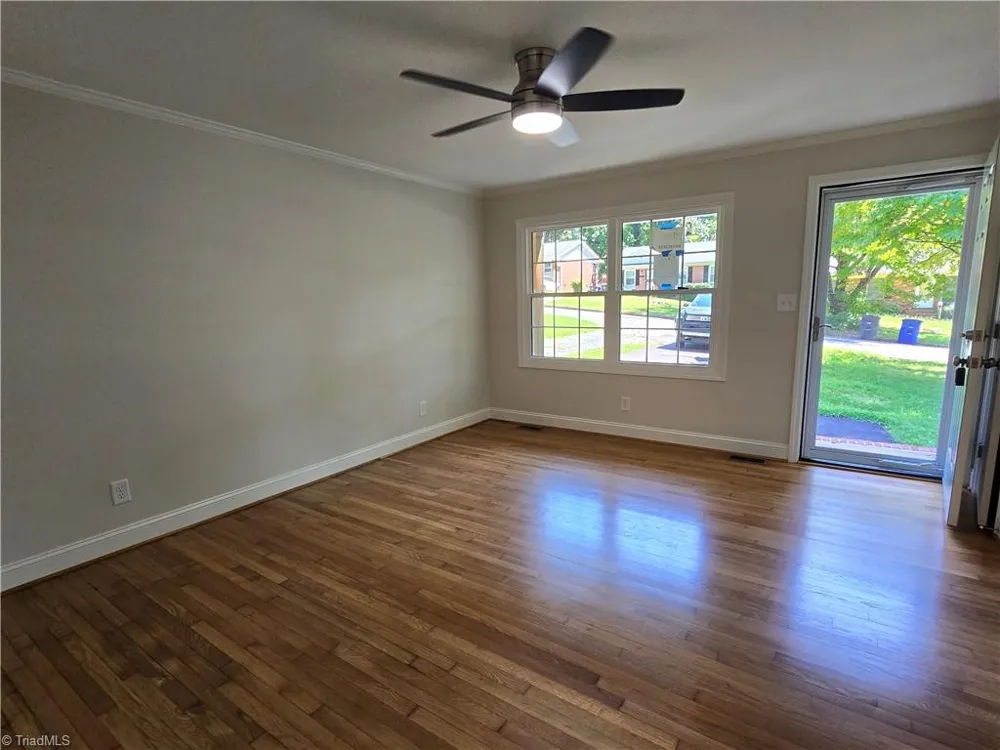 1274 Tredwell Drive Winston-Salem, NC 27103