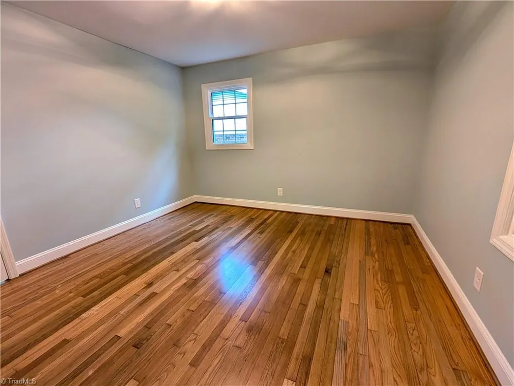 1274 Tredwell Drive Winston-Salem, NC 27103