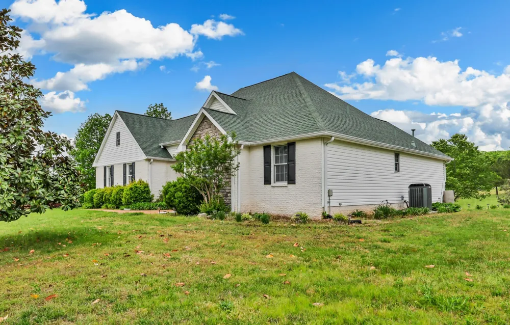 430 Hurricane Creek Dr Stewart, TN 37175