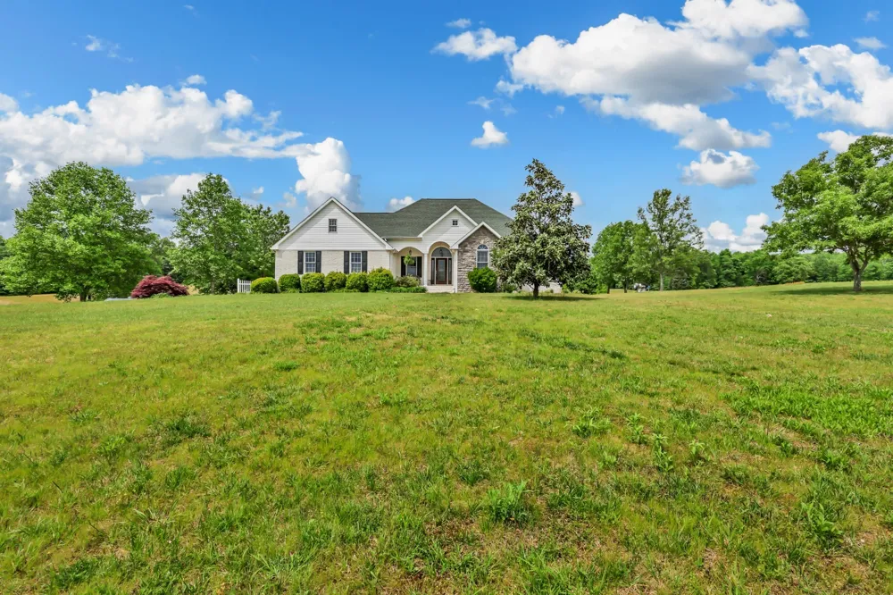 430 Hurricane Creek Dr Stewart, TN 37175