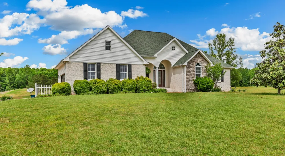 430 Hurricane Creek Dr Stewart, TN 37175