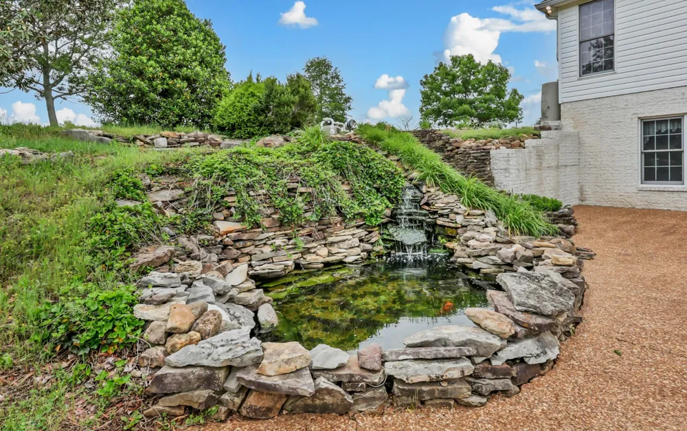 430 Hurricane Creek Dr Stewart, TN 37175
