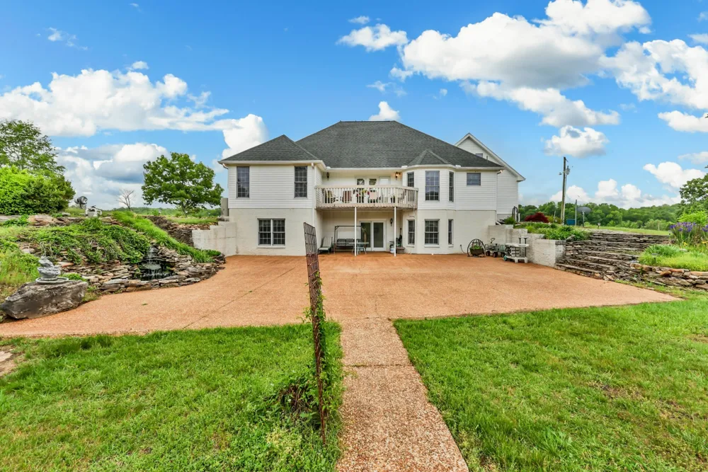 430 Hurricane Creek Dr Stewart, TN 37175