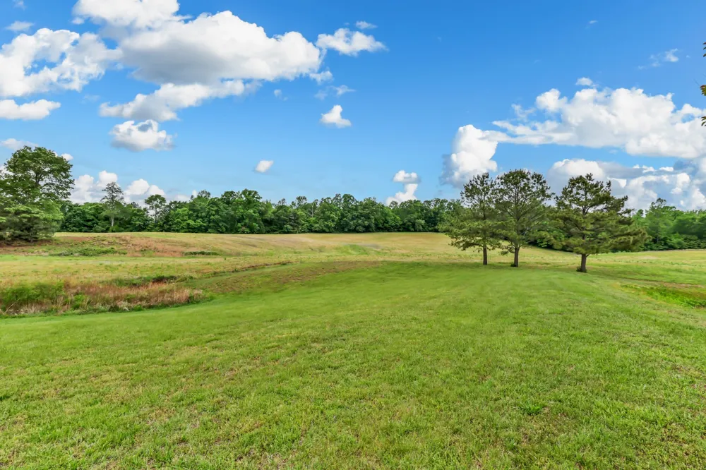 430 Hurricane Creek Dr Stewart, TN 37175
