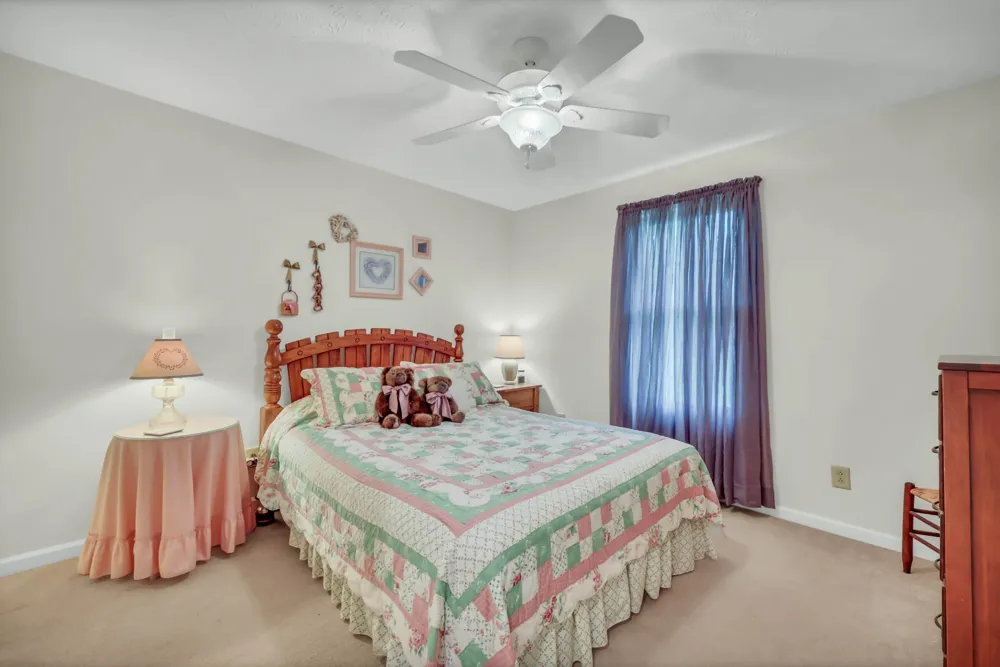 430 Hurricane Creek Dr Stewart, TN 37175