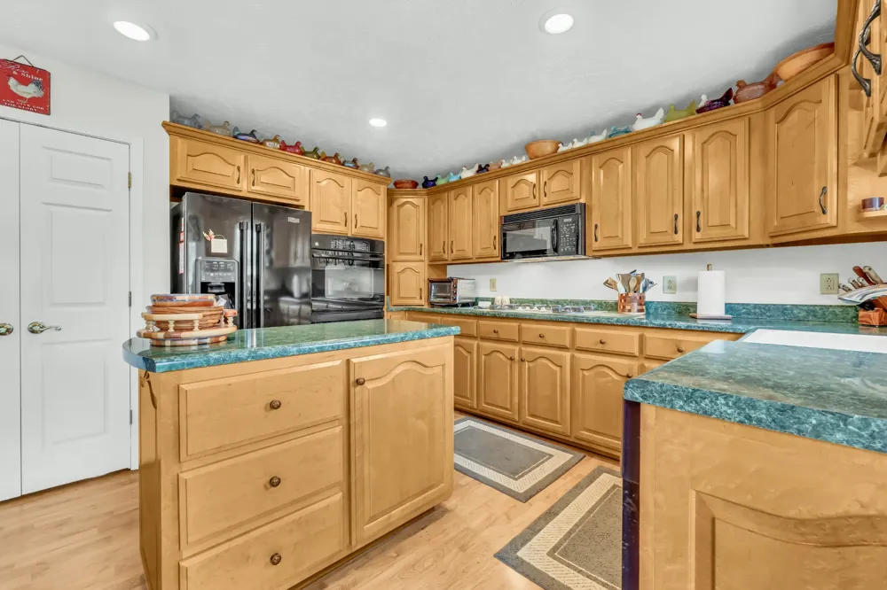 430 Hurricane Creek Dr Stewart, TN 37175