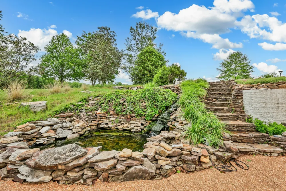 430 Hurricane Creek Dr Stewart, TN 37175
