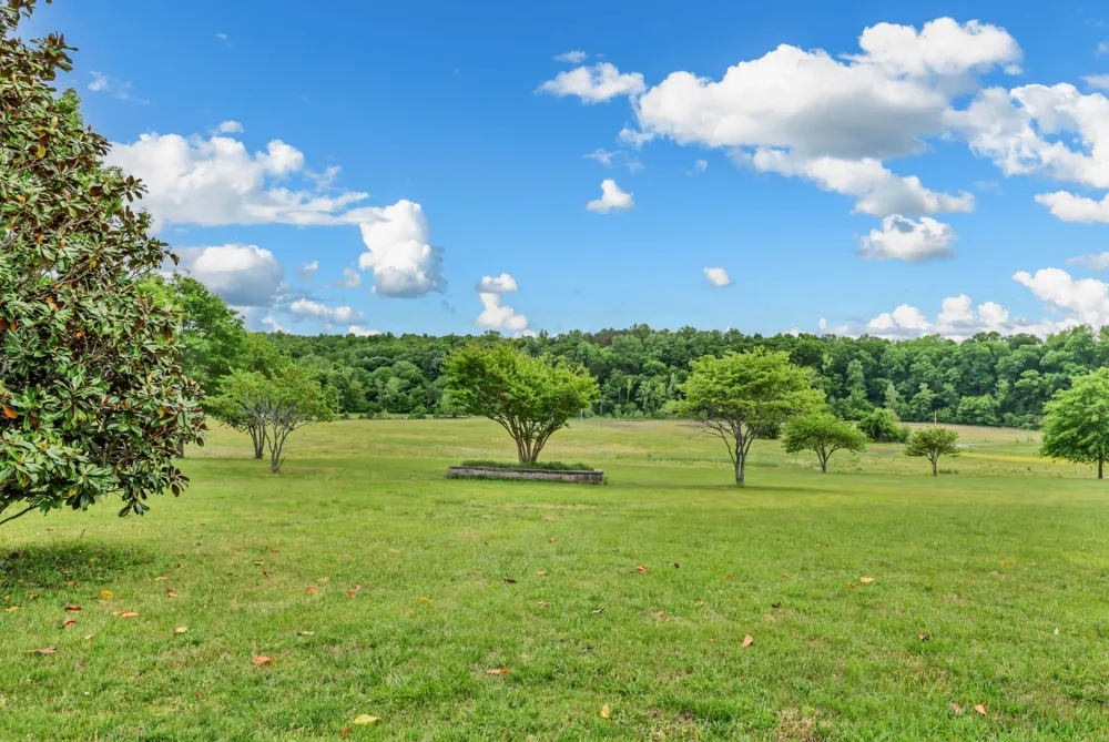 430 Hurricane Creek Dr Stewart, TN 37175