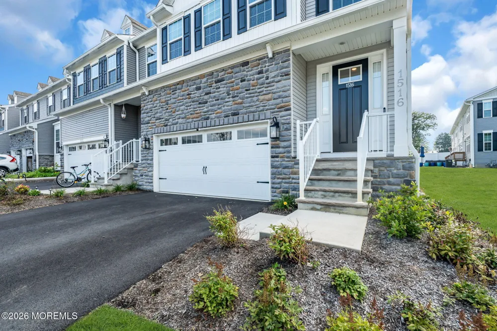 1516 Melrose Boulevard Manalapan, NJ 07726