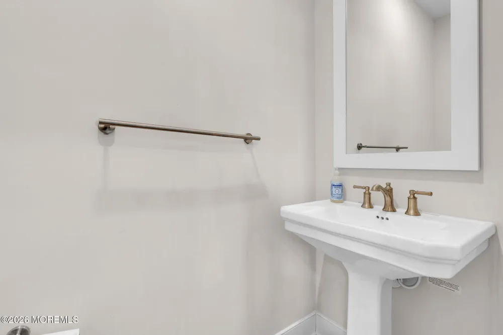 1516 Melrose Boulevard Manalapan, NJ 07726