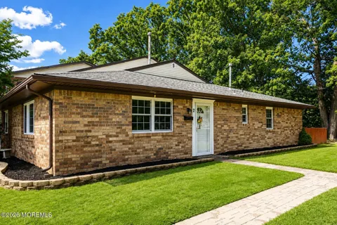 2 Adriana Court
