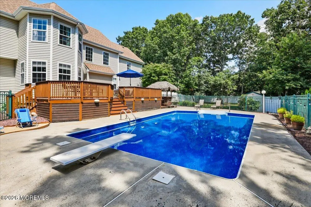 17 Brittany Lane Jackson, NJ 08527