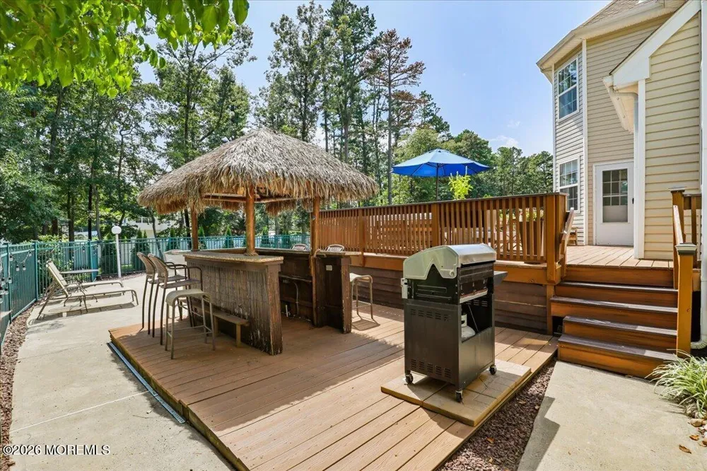 17 Brittany Lane Jackson, NJ 08527