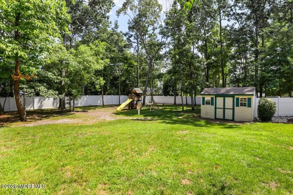 17 Brittany Lane Jackson, NJ 08527