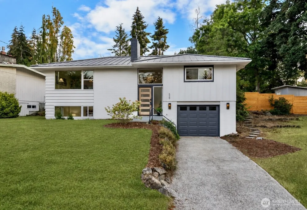 529 S 302nd Street Federal Way, WA 98003